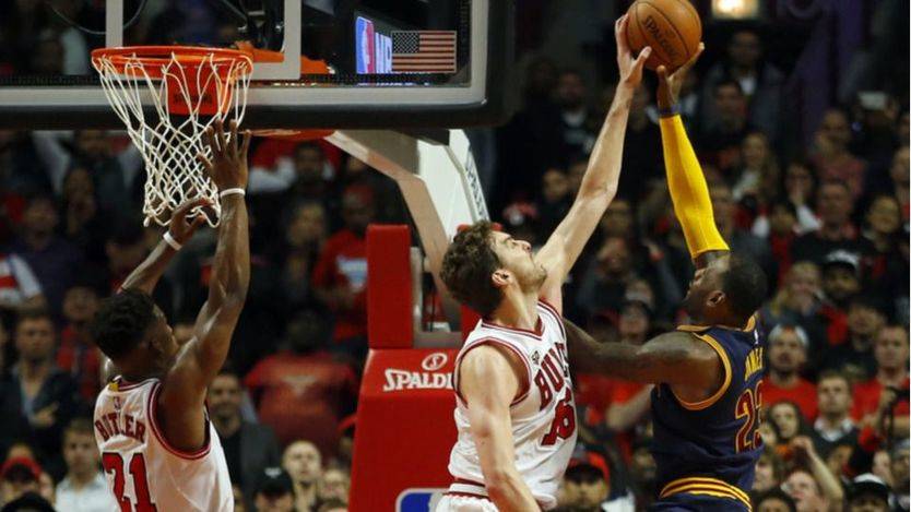 Pau, decisivo en la victoria de Chicago ante los campeones Cavaliers (95-97)