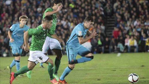 El Barça se suma a la fiesta de un valiente Villanovense que plantó cara a los azulgrana (0-0)