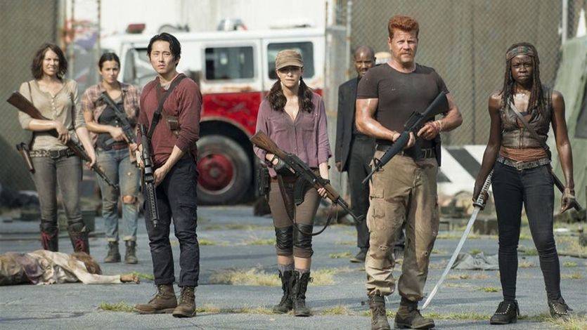 Quién creíamos muerto en 'The Walking Dead' podría estar muy vivo gracias a fotos filtradas del rodaje (spoiler)