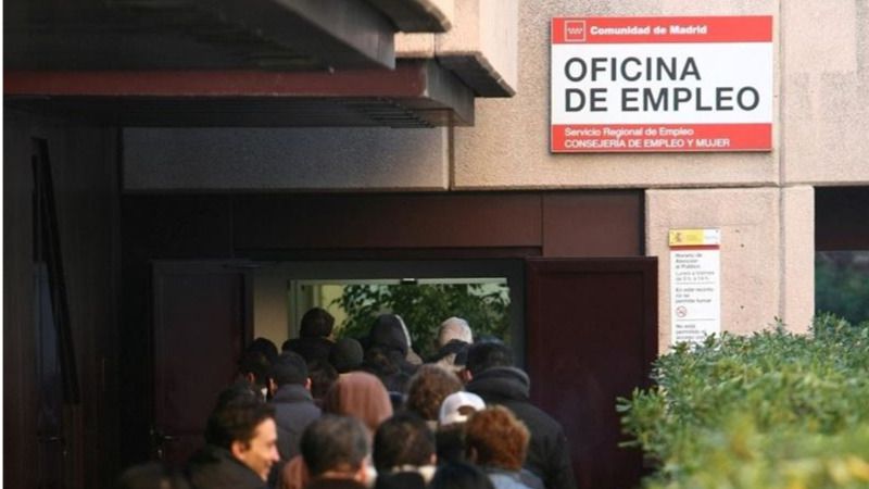 El paro le sube a Rajoy en plena precampaña: 82.327 desempleados más y van 3 meses de ascensos
