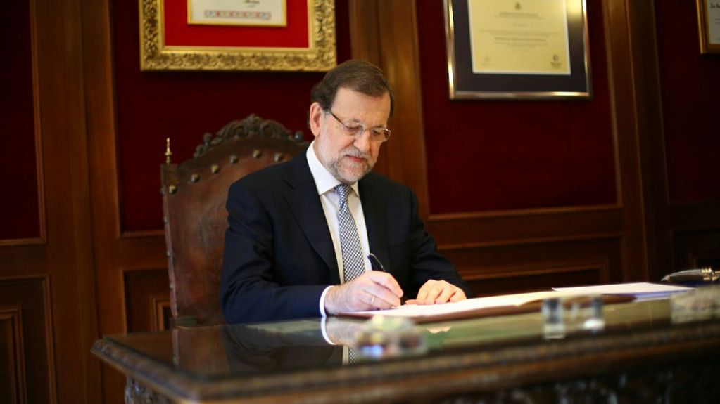 Rajoy: "Solicitaré la inmediata suspensión de esta iniciativa y de sus efectos"