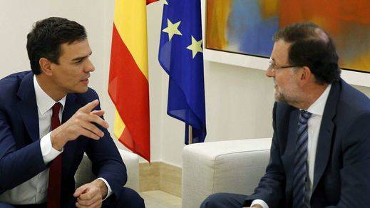 Sánchez y Rajoy, 'juntos pero no revueltos': el líder del PSOE insiste en una respuesta política a Cataluña