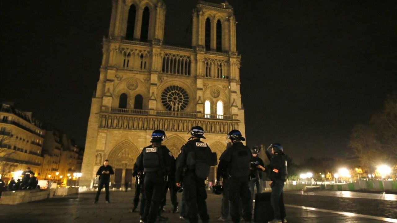 Francia no rebaja la alerta: "El terrorismo ha golpeado y puede atacar de nuevo en estos días"