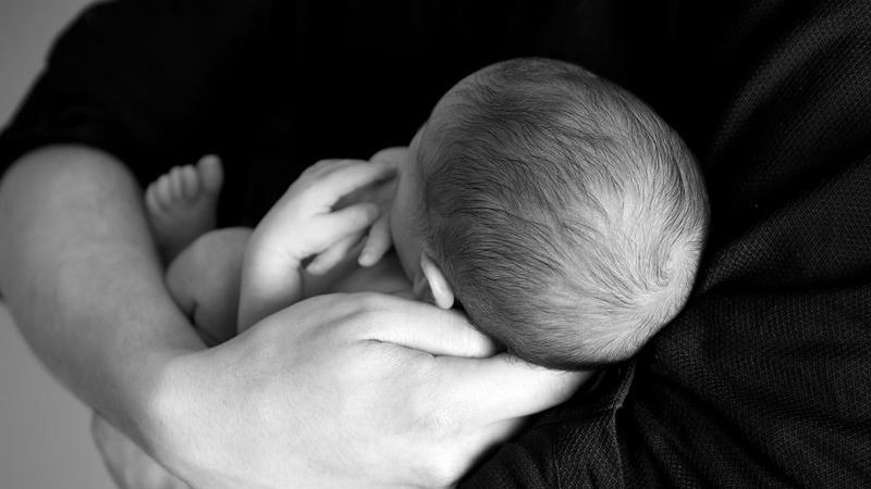 Ciudadanos propone 8 semanas obligatorias de permiso de paternidad y más escuelas infantiles