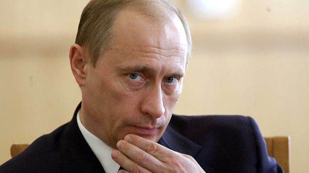 Putin habla de "puñalada por la espalda" de "cómplices" de terroristas y amenaza a Turquía