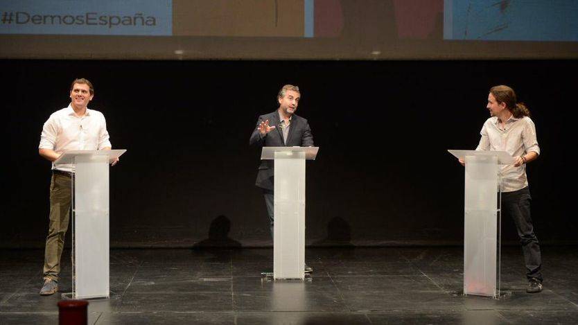 Rivera e Iglesias se cuelgan la 'medalla de oro' en un debate universitario sin Rajoy y Sánchez