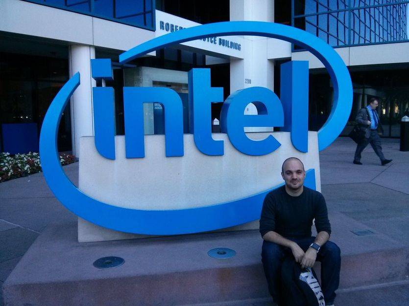 Francisco Calatayud en la sede Intel