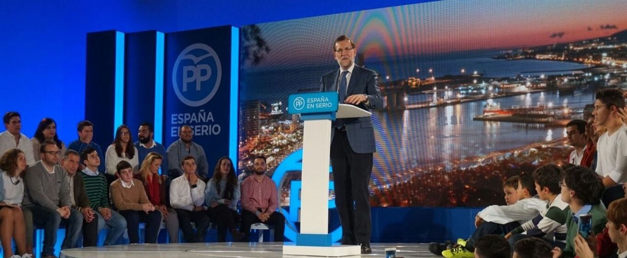 Rajoy abre 'su' campaña advirtiendo contra los partidos que "se inventan desde la televisión"