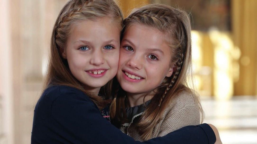 Leonor y Sofía te desean Feliz Navidad: las hijas del Rey, protagonistas este año de la felicitación de la Casa Real