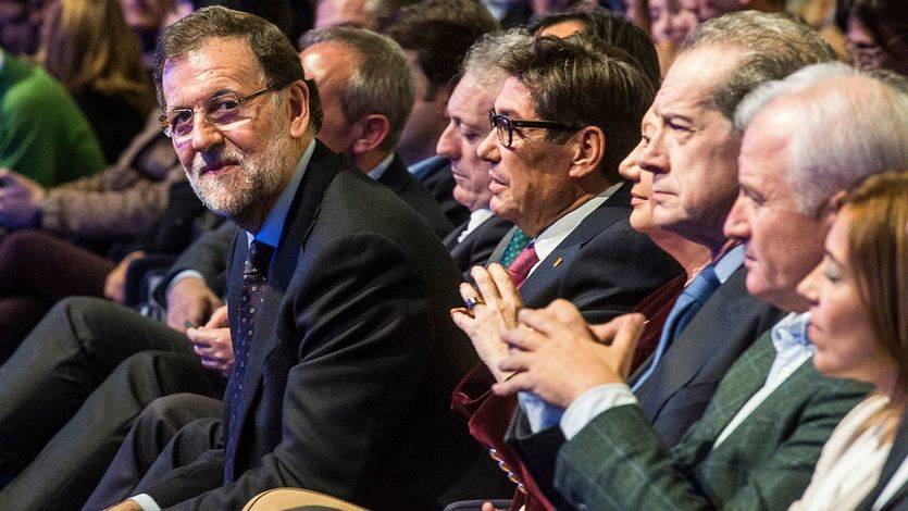No va más: el PP roza los 130 escaños; el PSOE sigue camino de la debacle, C’s se mantiene y Podemos no remonta lo suficiente