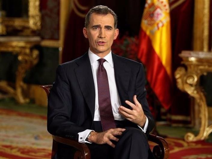 El Rey pide "diálogo, concertación y compromiso" ante la "pluralidad expresada en las urnas"