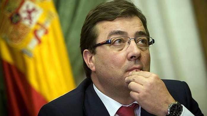 A Fernández Vara le cuadran las cuentas: PSOE + PODEMOS + C'S = pacto de Gobierno