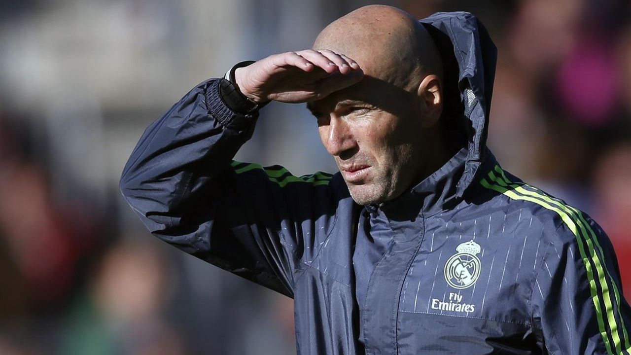 Zidane lo ve claro: apostará desde el banquillo de 'su' Real Madrid por "el fútbol bonito"