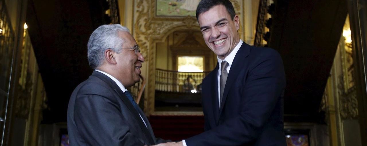 Sánchez hace un llamamiento simbólico desde Portugal a una gran coalición de izquierdas sin mirar "siglas" sino "políticas"