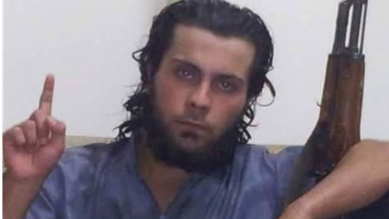 El colmo de la crueldad: un yihadista mata en público a su madre por pedirle que abandonara el Estado Islámico