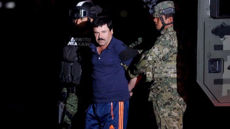 El Chapo Guzman, tras ser detenido por la policía mexicana.