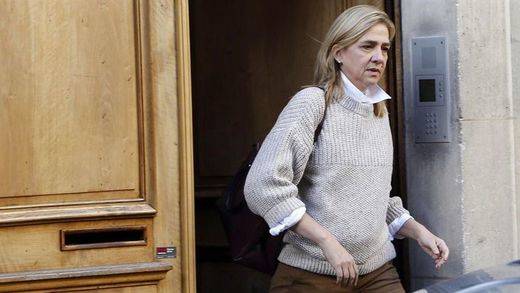 Hoy llega ese día histórico: la infanta Cristina se sienta en el banquillo, pero intentará evitarlo hasta el último segundo