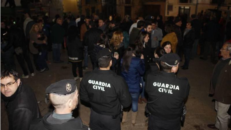 Un grupo de antitaurinos recibe la mayor multa de la historia por manifestarse contra un festejo en Olocau