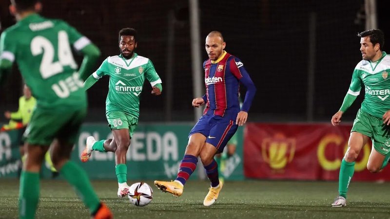 El Barça evita otro 'cornellazo' y supera ronda de Copa en la prórroga (0-2)