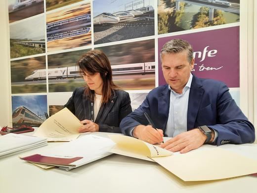 Renfe y Alsa renuevan en FITUR su alianza para el uso combinado de tren y autobús