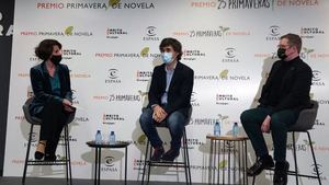'Los ingratos' de Pedro Simón, Premio Primavera de Novela 2021