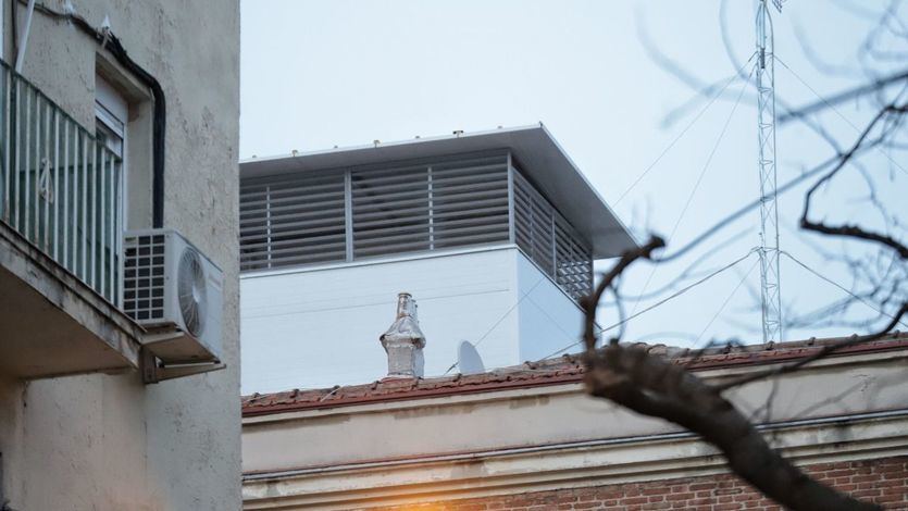 Chimenea de una Dark Kitchen en un edificio de Madrid 