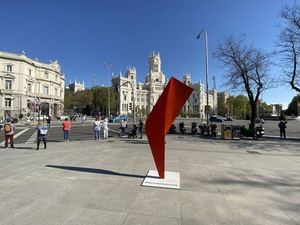 ¿Qué significan estas nuevas esculturas en Madrid?