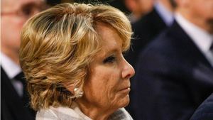 Esperanza Aguirre: "Se tienen que ir Casado y Egea, sería lo honroso"