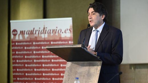 David Pérez, consejero de Transportes e Infraestructuras de la Comunidad de Madrid, clausura la I Jornada de Energía de Madridiario. (Foto: Chema Barroso)
