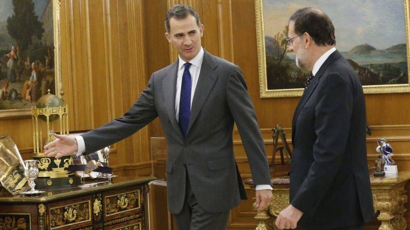 Rey Felipe VI con Rajoy