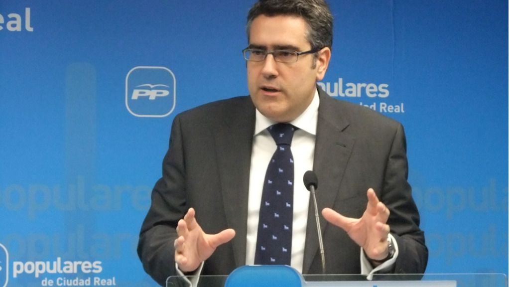 El PP rompe relaciones institucionales con PSOE y Ganemos