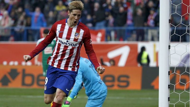 Fiesta rojiblanca ante el Eibar con Torres marcando por fin su gol cien (3-1)