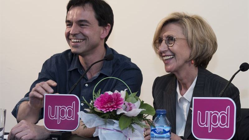 UPyD, el último, que cierre la puerta...: Rosa Díez y Herzog anuncian su baja del partido y piden su disolución