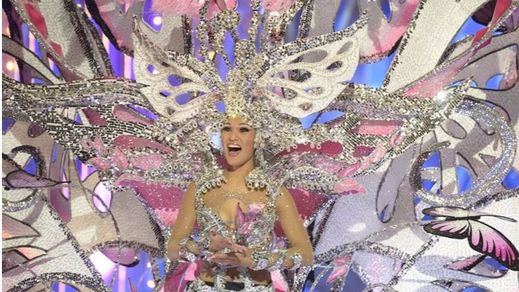 Las Palmas de Gran Canaria ciñe la corona del Carnaval a Paula Miranda