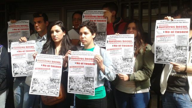 Los estudiantes, "traicionados" por el PSOE, convocan una huelga general el 13 y 14 de abril