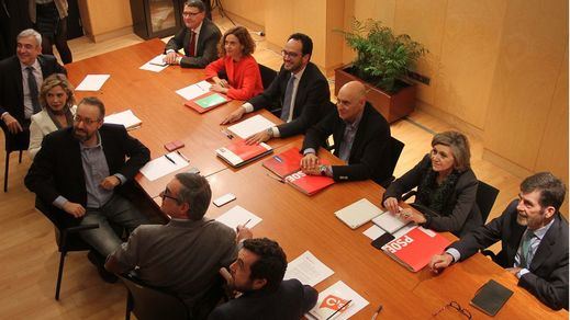 El PSOE tenía preparada la respuesta y corrige a Errejón: el complemento salarial está en el programa de Podemos