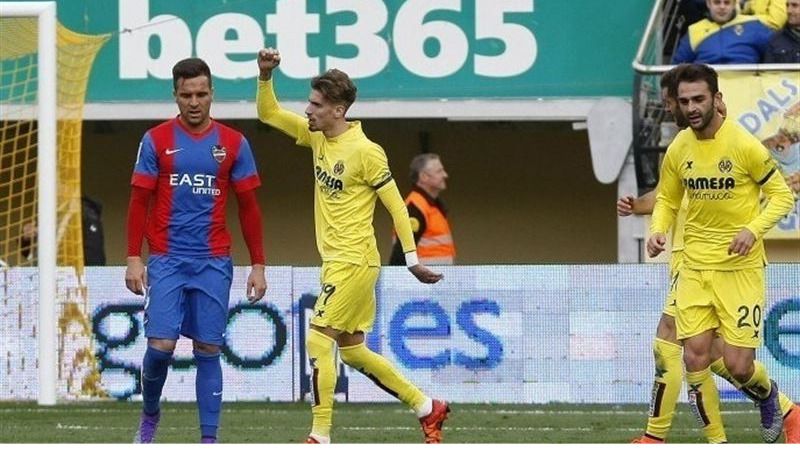 El 'submarino amarillo' destroza al Levante y ya amenaza al Madrid por el tercer puesto (3-0)