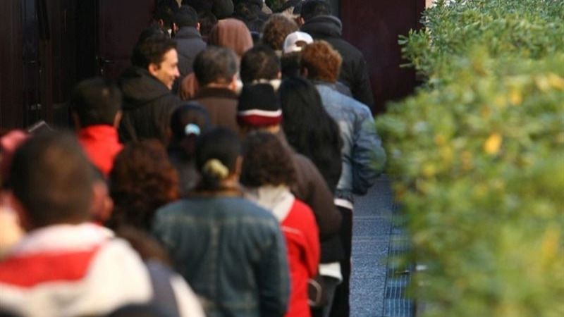 El año 2016 sólo conoce destrucción de empleo y más paro: 4.152.986 personas sin trabajo