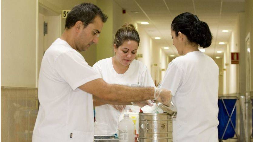 'Somos enfermeros, no Ayudantes Técnicos Sanitarios (ATS)'