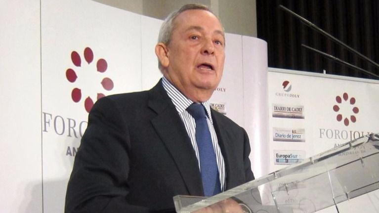 Carlos Solchaga, ex ministro de Economía socialista, defiende la reforma laboral del PP