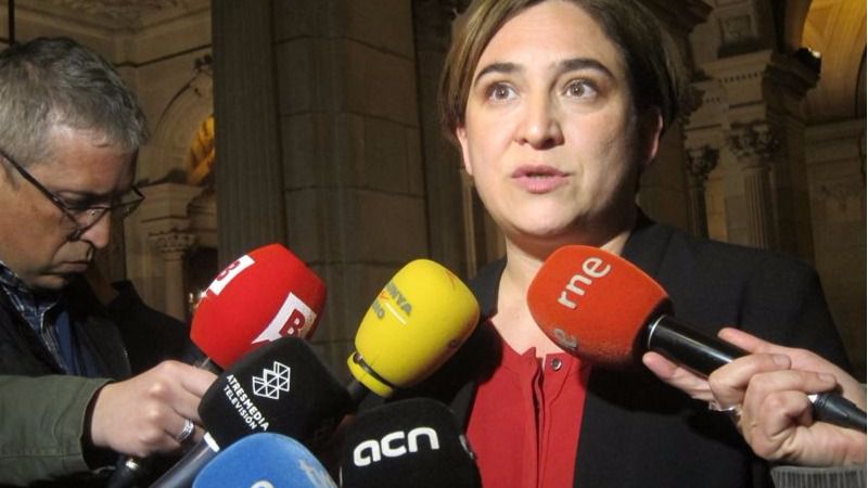 La alcaldesa de Barcelona, Ada Colau, responde a las palabras del concejal popular