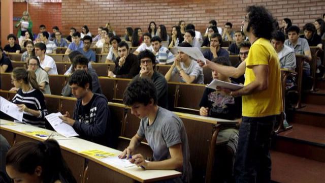 La CRUE logra frenar los polémicos grados de 3 años: las universidades que los impartan serán expulsadas