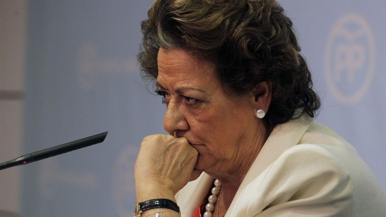 Rita Barberá bombardea a dirigentes del PP con mensajes "amenazantes": nada de 'rajar' sobre ella