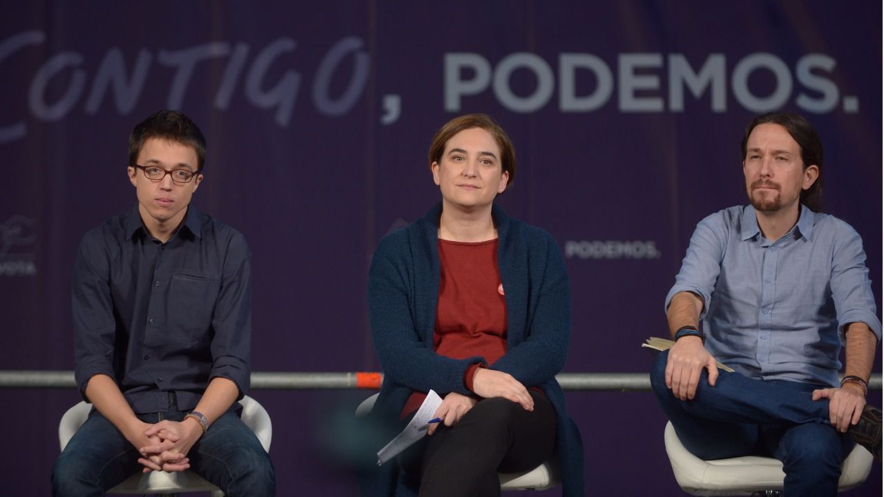 El libro de Ada Colau siembra la discordia: llama "arrogante" a Iglesias y admite que no conecta con Podemos