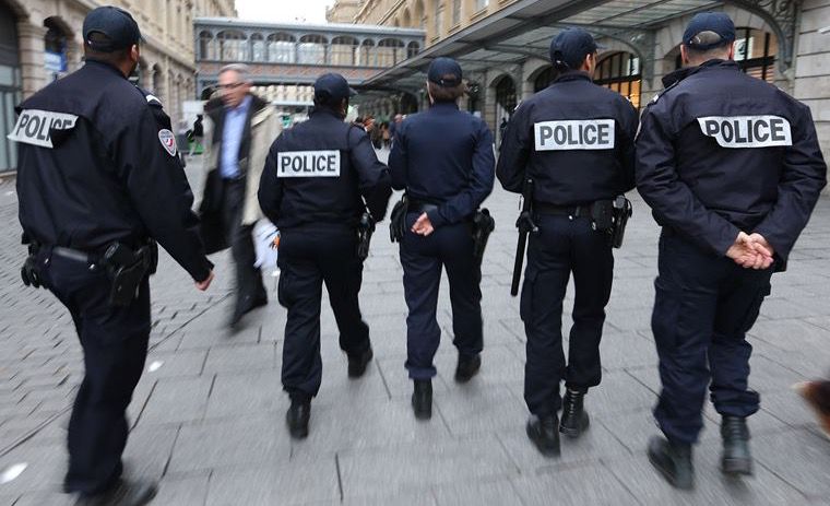 Agentes de la Policía en las calles de Bruselas.