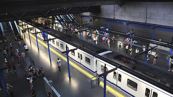 Desalojan por un error informático varias estaciones del Metro de Madrid creando una gran alarma en la capital