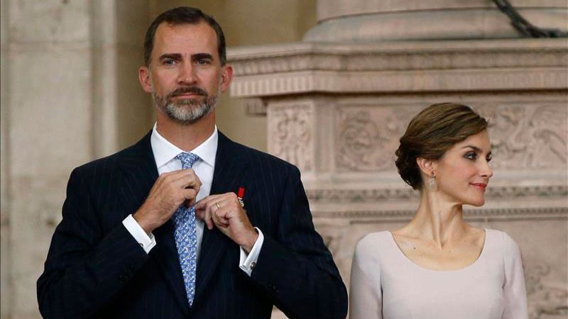 Sorpresa y perplejidad con Felipe VI, que se sube el sueldo a él y toda la Familia Real en plena crisis nacional