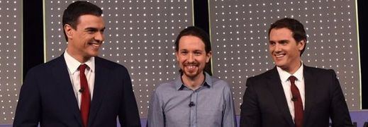 Dardos envenenados la víspera de la esperada cita PSOE-Podemos-Ciudadanos para negociar la investidura de Sánchez