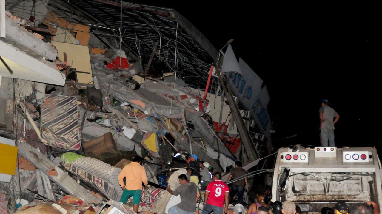 Terremoto de Ecuador: se eleva a 272 el número de muertos