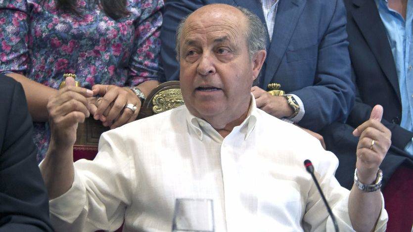 El PP podría mantener la alcaldía de Granada: el regidor imputado dimite ante una anunciada moción de censura